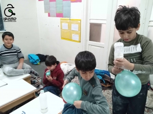 خانواده بزرگ شهید چمران بادکنک های آردی و پروژه علوم کلاس سومی ها