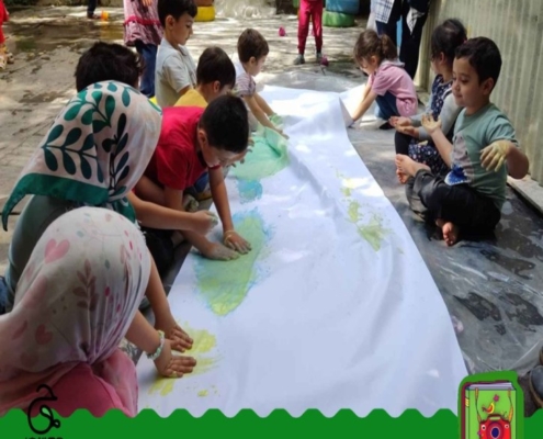 نقاشی کردن بچه ها