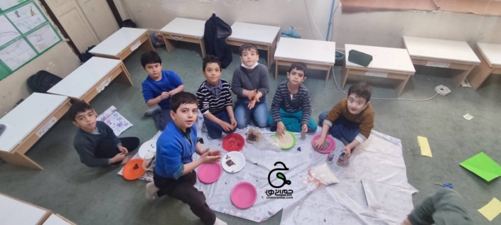 خانواده بزرگ شهید چمران رنگینک جنوبی؛ تجربهای خوشمزه برای یادگیری مهارتهای زندگی Image of 3 18 705x317 خانواده بزرگ شهید چمران رنگینک جنوبی؛ تجربهای خوشمزه برای یادگیری مهارتهای زندگی