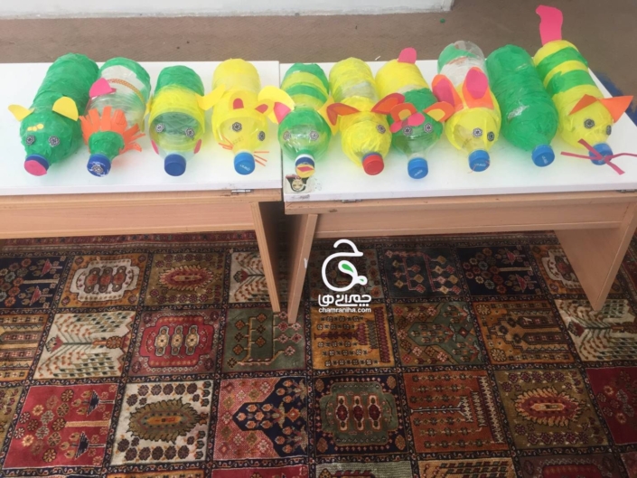 خانواده بزرگ شهید چمران ساخت عروسک با بطری بازیافتی