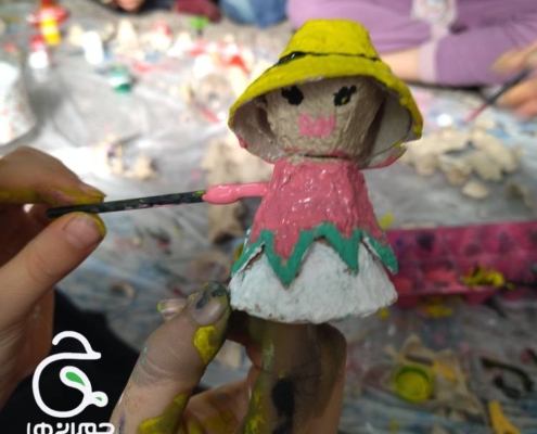 خانواده بزرگ شهید چمران عروسک شانه تخم مرغی با وسایل ساده