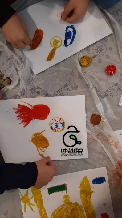 خانواده بزرگ شهید چمران نقاشی با گوش‌ پاک‌ کن