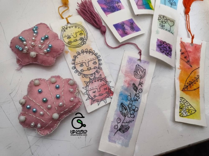 خانواده بزرگ شهید چمران ساخت نشانگر کتاب